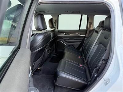 2023 Jeep Grand Cherokee Limited   - Photo 6 - Sandy, UT 84070