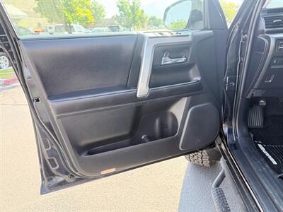 2016 Toyota 4Runner SR5   - Photo 16 - Sandy, UT 84070