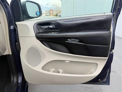 2013 Chrysler Town & Country Touring-L   - Photo 26 - Sandy, UT 84070