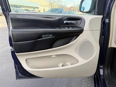 2013 Chrysler Town & Country Touring-L   - Photo 16 - Sandy, UT 84070