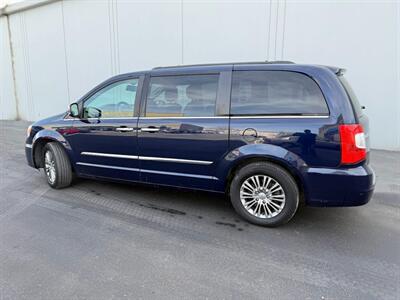 2013 Chrysler Town & Country Touring-L   - Photo 8 - Sandy, UT 84070