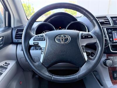 2013 Toyota Highlander 4WD V6 Limited - Photo 23 - Sandy, UT 84070