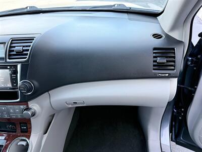 2013 Toyota Highlander 4WD V6 Limited - Photo 31 - Sandy, UT 84070