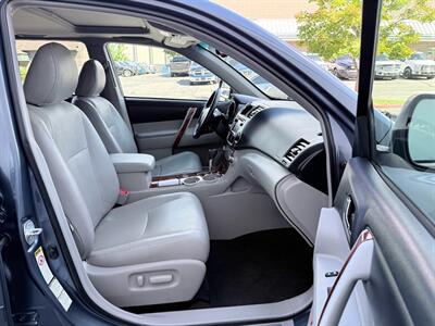 2013 Toyota Highlander 4WD V6 Limited - Photo 14 - Sandy, UT 84070
