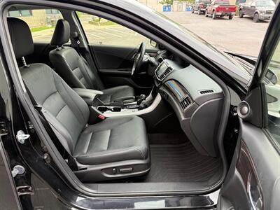 2017 Honda Accord Hybrid Touring   - Photo 14 - Sandy, UT 84070