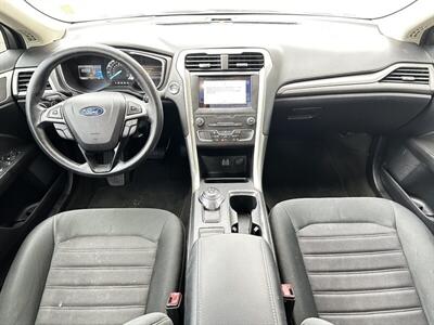 2019 Ford Fusion SE   - Photo 2 - Sandy, UT 84070