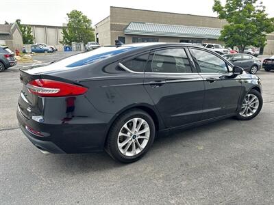 2019 Ford Fusion SE   - Photo 8 - Sandy, UT 84070