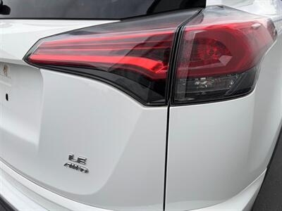 2018 Toyota RAV4 LE - Photo 33 - Sandy, UT 84070