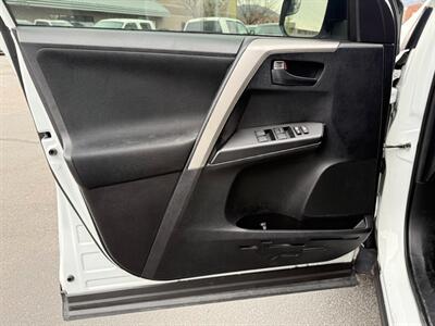 2018 Toyota RAV4 LE - Photo 15 - Sandy, UT 84070