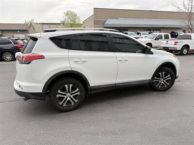 2018 Toyota RAV4 LE - Photo 10 - Sandy, UT 84070