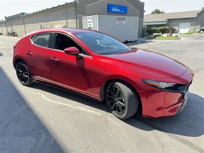 2019 Mazda Mazda3 Hatchback Premium   - Photo 13 - Sandy, UT 84070