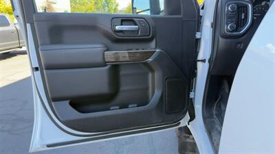 2023 GMC Sierra 2500HD SLE - Photo 14 - Sandy, UT 84070