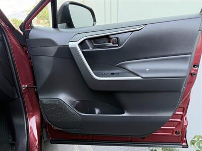 2020 Toyota RAV4 Hybrid LE - Photo 24 - Sandy, UT 84070