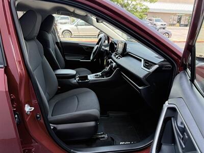 2020 Toyota RAV4 Hybrid LE - Photo 12 - Sandy, UT 84070