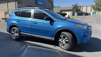 2018 Toyota RAV4 LE - Photo 13 - Sandy, UT 84070
