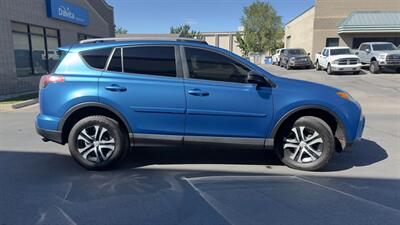 2018 Toyota RAV4 LE - Photo 11 - Sandy, UT 84070