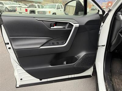 2025 Toyota RAV4 Hybrid XLE   - Photo 14 - Sandy, UT 84070