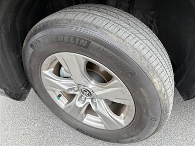 2024 Toyota RAV4 Hybrid XLE   - Photo 35 - Sandy, UT 84070