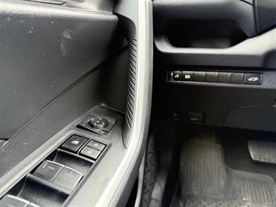 2024 Toyota RAV4 Hybrid XLE   - Photo 17 - Sandy, UT 84070