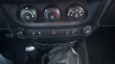 2013 Jeep Wrangler Rubicon   - Photo 27 - Sandy, UT 84070