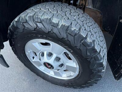 2017 GMC Sierra 2500 SLE - Photo 32 - Sandy, UT 84070