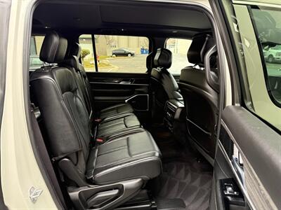 2022 Jeep Wagoneer Series II   - Photo 13 - Sandy, UT 84070