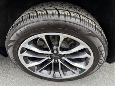 2022 Jeep Wagoneer Series II   - Photo 41 - Sandy, UT 84070