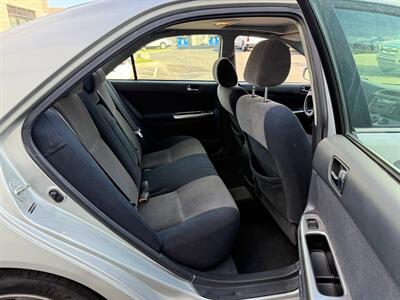 2005 Toyota Camry SE V6   - Photo 11 - Sandy, UT 84070