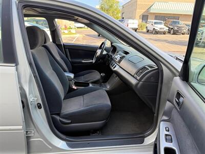 2005 Toyota Camry SE V6   - Photo 13 - Sandy, UT 84070