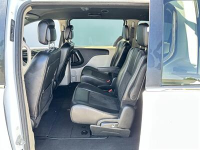 2019 Dodge Grand Caravan SXT   - Photo 6 - Sandy, UT 84070