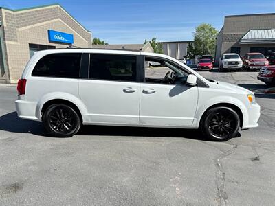 2019 Dodge Grand Caravan SXT   - Photo 11 - Sandy, UT 84070