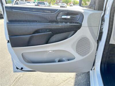 2019 Dodge Grand Caravan SXT   - Photo 18 - Sandy, UT 84070