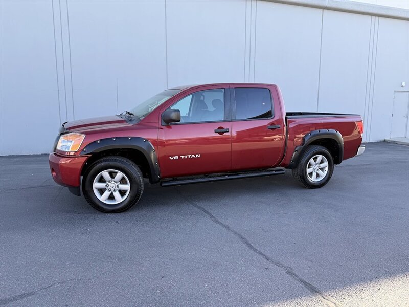 2013 Nissan Titan SV