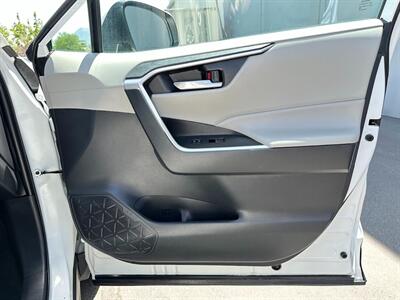 2022 Toyota RAV4 Hybrid XLE   - Photo 62 - Sandy, UT 84070