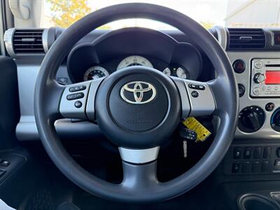 2011 Toyota FJ Cruiser   - Photo 33 - Sandy, UT 84070