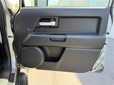 2011 Toyota FJ Cruiser   - Photo 75 - Sandy, UT 84070