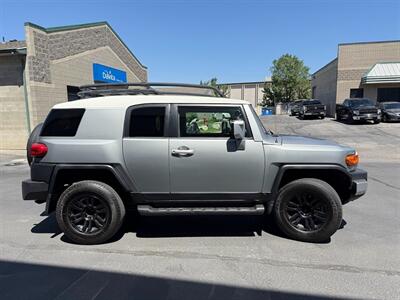 2011 Toyota FJ Cruiser   - Photo 11 - Sandy, UT 84070