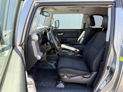 2011 Toyota FJ Cruiser   - Photo 4 - Sandy, UT 84070