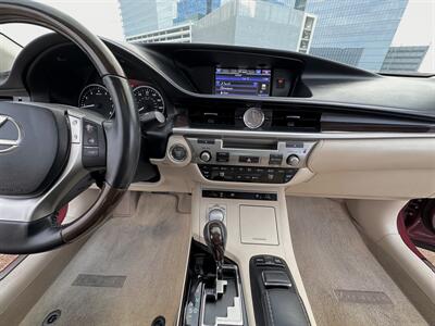 2013 Lexus ES 350   - Photo 16 - Austin, TX 78752