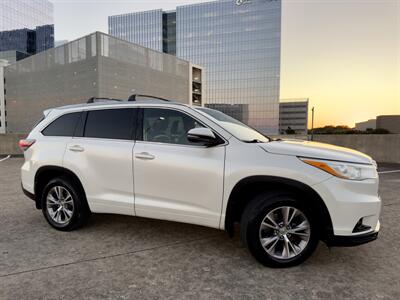 2014 Toyota Highlander XLE   - Photo 4 - Austin, TX 78752