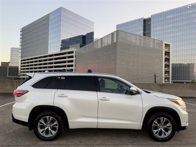 2014 Toyota Highlander XLE   - Photo 8 - Austin, TX 78752