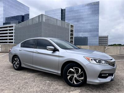 2017 Honda Accord LX   - Photo 4 - Austin, TX 78752