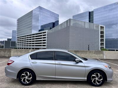 2017 Honda Accord LX   - Photo 8 - Austin, TX 78752