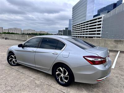 2017 Honda Accord LX   - Photo 6 - Austin, TX 78752