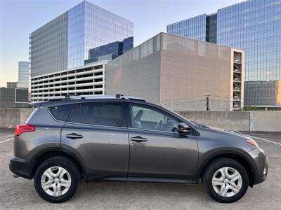 2014 Toyota RAV4 LE   - Photo 6 - Austin, TX 78752