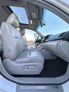 2013 Toyota Highlander Limited   - Photo 10 - Austin, TX 78752