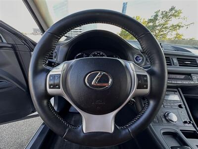 2012 Lexus CT 200h   - Photo 30 - Austin, TX 78752