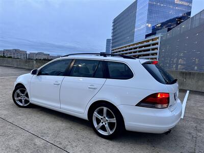 2011 Volkswagen Jetta SportWagen S   - Photo 5 - Austin, TX 78752