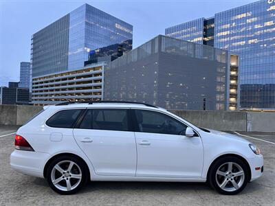 2011 Volkswagen Jetta SportWagen S   - Photo 8 - Austin, TX 78752