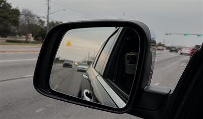 2013 Jeep Grand Cherokee Overland   - Photo 33 - Austin, TX 78752